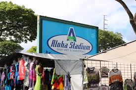 La canción hace referencia a los mercadillos. Aloha Stadium Swap Meet Is One Of The Largest Flea Markets In Hawaii