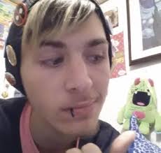 Went through some phases… I do hope to bring the dreads back one day  though. 🤞 : r/blunderyears