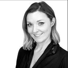 Heather Bramble's Instagram, Twitter & Facebook