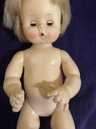 Vintage 1971 Effanbee DyDee doll 17-18” Dolls