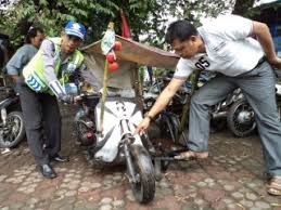Image result for gambar vespa extreme