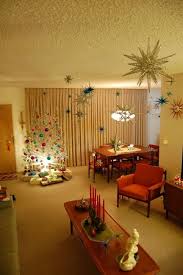 30 Amazing Modern Christmas Decoration Ideas In 2020 Retro Christmas Decorations Mid Century Modern Christmas Modern Christmas