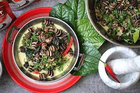 Bahan utamanya ialah cili padi, kunyit, dan juga serai. Resepi 1 Kilo Siput Lemak Cili Padi Resepi Siput Sedut Masak Lemak Cili Padi 4 Kitpramenulis