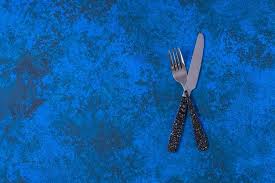 Assiette Vide Cuillere Fourchette Et Couteau Photo Premium
