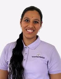 Iris Mok's Instagram, Twitter & Facebook