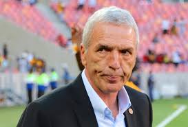 Some fans are crying and others are cracking some serious jokes. Ernst Middendorp Apologises To Kaizer Chiefs Fans