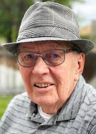 Beth Barrus's Instagram, Twitter & Facebook