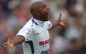 A un par de cuadras de allí, en el mítico estadio centenario, este sábado el líder sensación boston river recibía a. Tenfield Com Con Doblete Del Morro