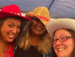 Had a great time with my foodie family at Country, Brew, & Bar-B-Q at Stone  House in Clove Lakes. Great cause for the Carl Bini Memorial Fund.  Delicious BBQ food, beer, wine,