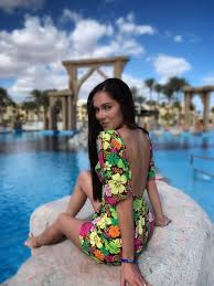 Răzvan fodor, în vârstă de 43 de ani, formează unul dintre cele mai frumoase cupluri alături de irina, soția sa. Pro 2 Irina Fodor A Cucerit Egiptul Cu FrumuseÈ›ea Ei Cum È™i A FÄƒcut ApariÈ›ia SoÈ›ia Lui RÄƒzvan Fodor In DeÈ™ert Http Bit Ly 2tqrvob Facebook