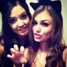 Elena Wright (@ElenaHatesYOU05)