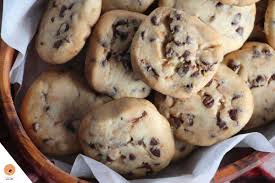 Biscuits Sables Aux Pepites De Chocolat Avec 3 Ingredients Seulement Pepite Chocolat Recette Sable Chocolat Recette Biscuit Pepite Chocolat
