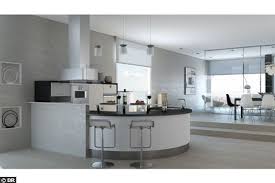 le comptoir en arrondi accessible cote sejour devient coin repas accueillant et dissimule aux regards l equipement purement fonctionnel home decor home design
