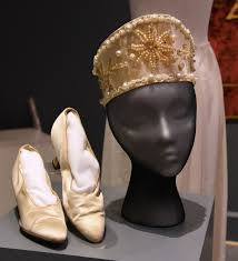 Centuries of Jewish wedding traditions