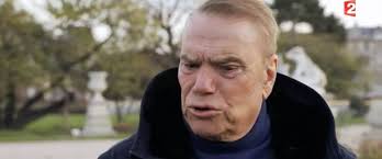 Bernard tapie et son épouse dominique ont été violentés au cours d'un cambriolage survenu à leur domicile, dans la nuit de samedi à dimanche. Malgre Son Cancer Bernard Tapie N Hesite Pas A Rejoindre Sa Maison De Seine Et Marne A Velo La Republique De Seine Et Marne