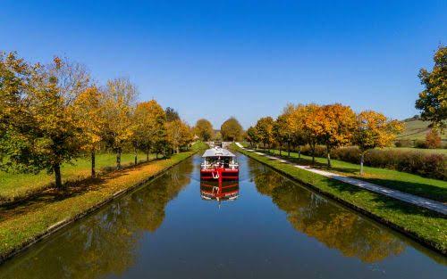 Gallery ⚓ La Reine Pédauque | Finest Cruises on the Burgundy Canal, France