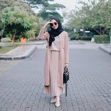 Tutorial hijab pashmina simple look untuk pesta sumber : Inspirasi Outfit Kondangan Hijab Dengan Berbagai Macam Style