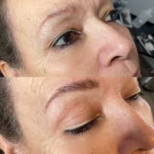 Happy Sunday everyone! Looking for an esthetician? ✨ I'm located in Loomis  and offer all kinds of different services including: Customized Lira  Clinical Facials & Peels Face Reality Acne Treatments Korean Skincare