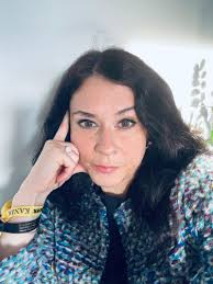 Cynthia Deeb's Instagram, Twitter & Facebook