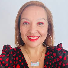 Catherine Mclaughlin's Instagram, Twitter & Facebook