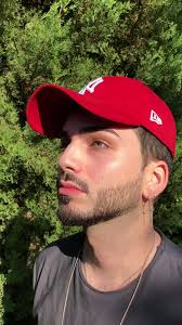 De Que Color Era La Gorra Del Muchacho O Que Estabas Viendo