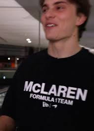 Abril Castro (abrilitacastrof)