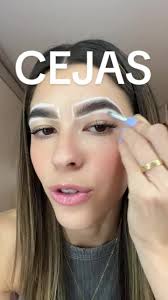 Consejos para depilar cejas perfectas con pinzas
