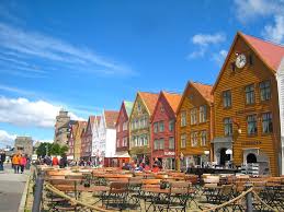 Ideas and inspiration for your visit to bergen! Bergen Historische Hansestadt Im Sonnenschein Weltenkundler