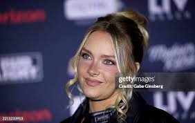 40 Photos & High Res Pictures