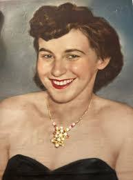 Amanda Bowkett's Instagram, Twitter & Facebook