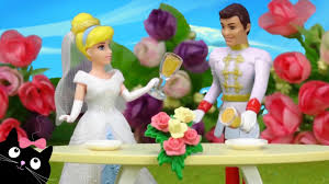 Página oficial del musical en busca del zapato de cenicienta. La Princesa Cenicienta Celebra Su Boda Videos De Juguetes De Princesas Y Playmobil Youtube