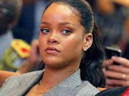 Michael, barbados and raised in bridgetown, barbados to monica braithwaite, an accountant. Rihanna Suing Dad For Using Fenty Trademark But It S His Last Name