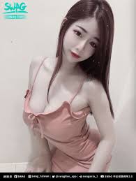 SWAG 童顏巨乳潔妮@jenniebebee 的無碼特寫推薦，號稱台版Gachinco AV 女優．純真子看妹台