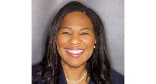 Breaking the Ice: Alumna inducted into law school's Hall of Fame