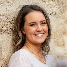 Jennifer Hathorn's Instagram, Twitter & Facebook