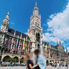 The bachelor's sarah trott, from matt james's season, is speaking out to raise awareness about the hardships of being a caregiver. Corona Munchen Sarah Harrison Munchen Erntet Shitstorm Musstest Du Nicht Maske Tragen Stars