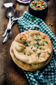 No Yeast Whole Wheat Garlic Naan Binjal S Veg Kitchen Recipe Garlic Naan Recipes With Naan Bread Naan