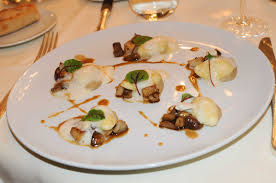 Dejeuner Chez Amandine Chaignot Au Raphael A Paris Assiettes Gourmandes