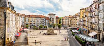 Vitória , the small and cozy capital of espírito santo, is a city on the southeast coast of brazil, famous for its beaches and culture, and for its proximity from many other touristic destinations in the state. Flughafen Vitoria Anfahrt Und Information Spain Info Auf Deutsch
