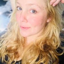 Desiree Sutton's Instagram, Twitter & Facebook