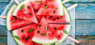 Einfach unter den arm klemmen, rüber über die düne und in den schatten des strandkorbs legen. Melonen Kalorien Arten Und Co Lesen Sie 5 Fakten Zum Sommerobst