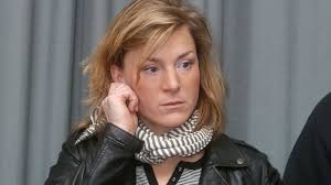 Lenka krobotová, 10 березня 1977 • 44 роки. Herecka Lenka Krobotova Bojuje Za Dite Drsna Hadka Kvuli Synovi