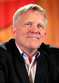 Tom left to pursue a career in country music shortly thereafter, and years later married his second wife, dixie hall. Anthony Michael Hall Wikipedia