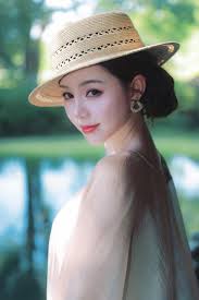 Sao Việt 13/9: Lương Thế Thành lên tiếng thông tin ly hôn Thúy Diễm