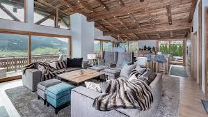 Die wohnung liegt straßenseitig im hochpaterre und gliedert sich in vorzimmer mit küche und dusche sowie einen wohn/schlafraum. Von Poll Immobilien Kitzbuhel Streifzug Media