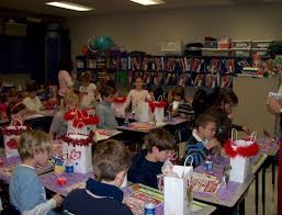 15 Memories Of An Early 2000s Elementary School Student Elementary School Students Childhood Memories 2000 Elementary Schools