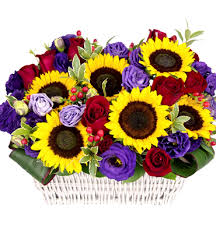 Be it in a basket or a box, our hampers are designed with a contemporary twist that will surely impress your loved ones! Pb 33 Lavender Sea Hand Bouquet Flower Delivery Singapore