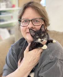 A 10-lb Chihuahua mix named Sissy, gave birth last night to 5 fat and  healthy puppies! Sissy and her companion, Donnie, another small Chihuahua  mix, were with a couple who found themselves