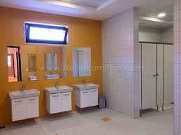 Defne Laminat Adli Kullanicinin Compact Laminat Cubicle Partition Systems Panosundaki Pin Kapilar Laminat Tezgah Renkler