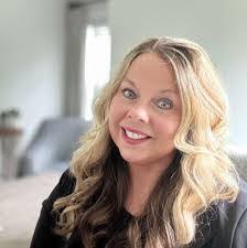 Tracey Bittner's Instagram, Twitter & Facebook